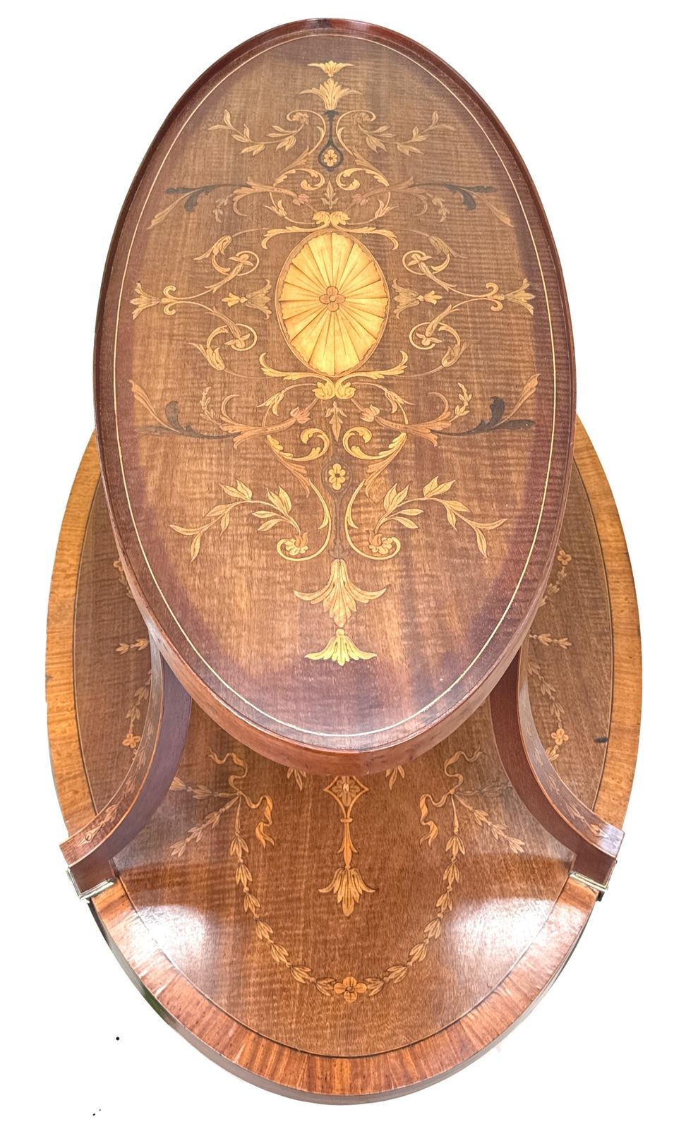 photo vinterior Fine 19th Century Mahogany & Satinwood Two Tier Table (England, Circa 1890)