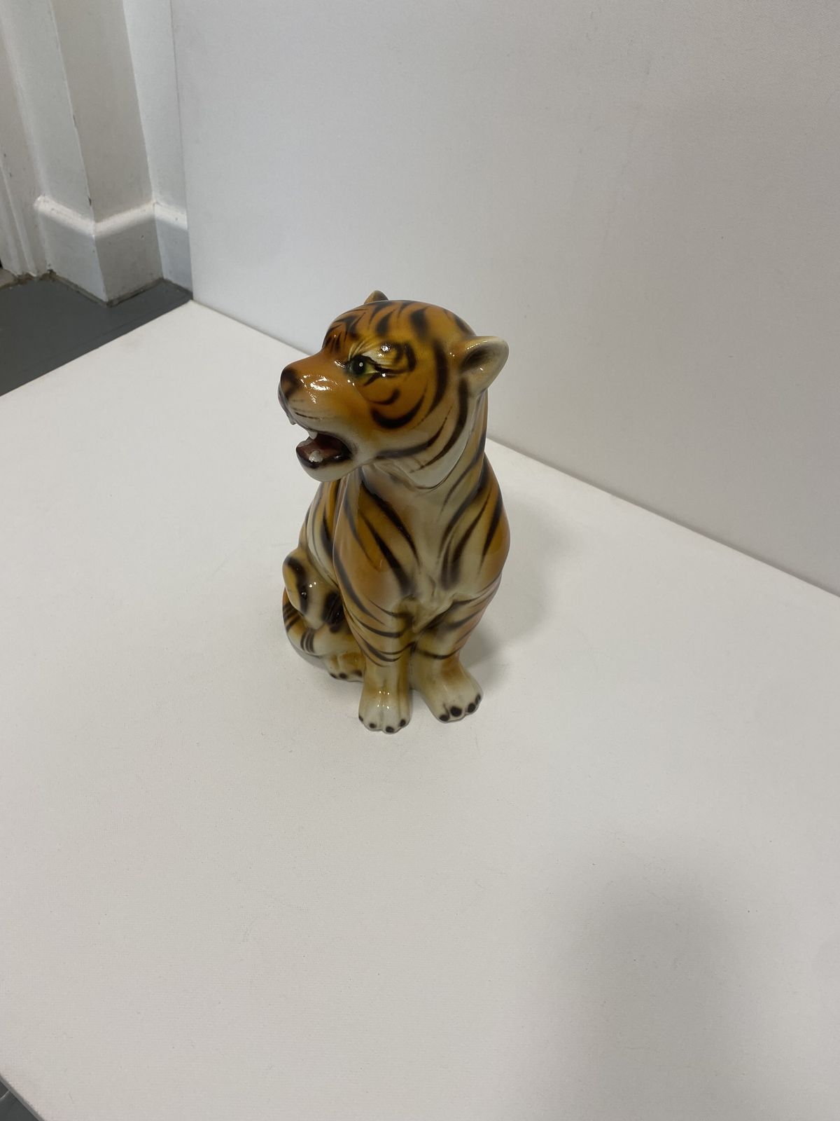 240.0 Ceramic Table Tiger Statue Alcobaca Portugal Hollywood Regency Vintage 1970s photo