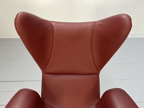 photo furniture Moroso With Diesel “Longwave” Armchair – In Oxblood “Cat Z” Leather
