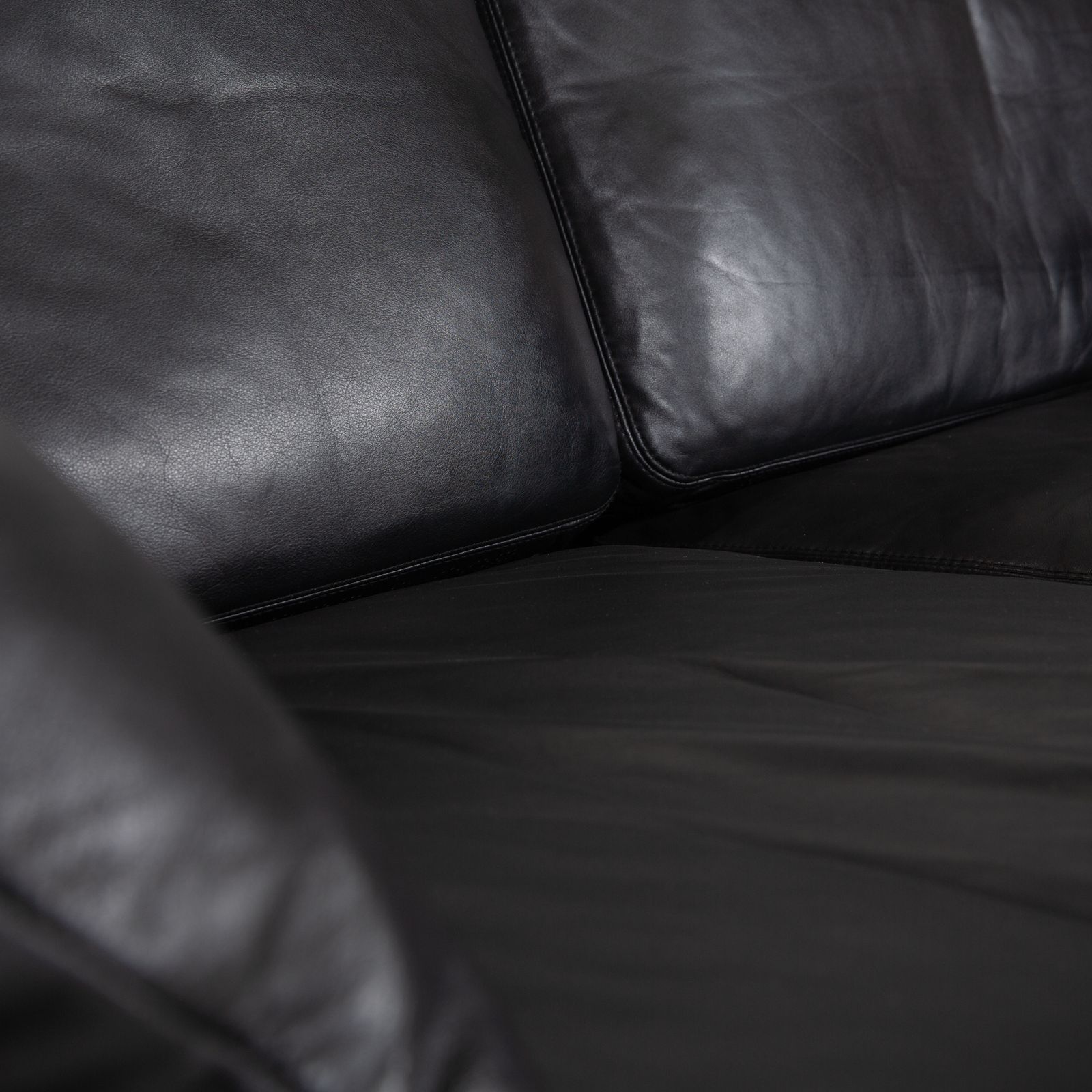 Cor Conseta Leather Two Seater Black Sofa photo Furniture