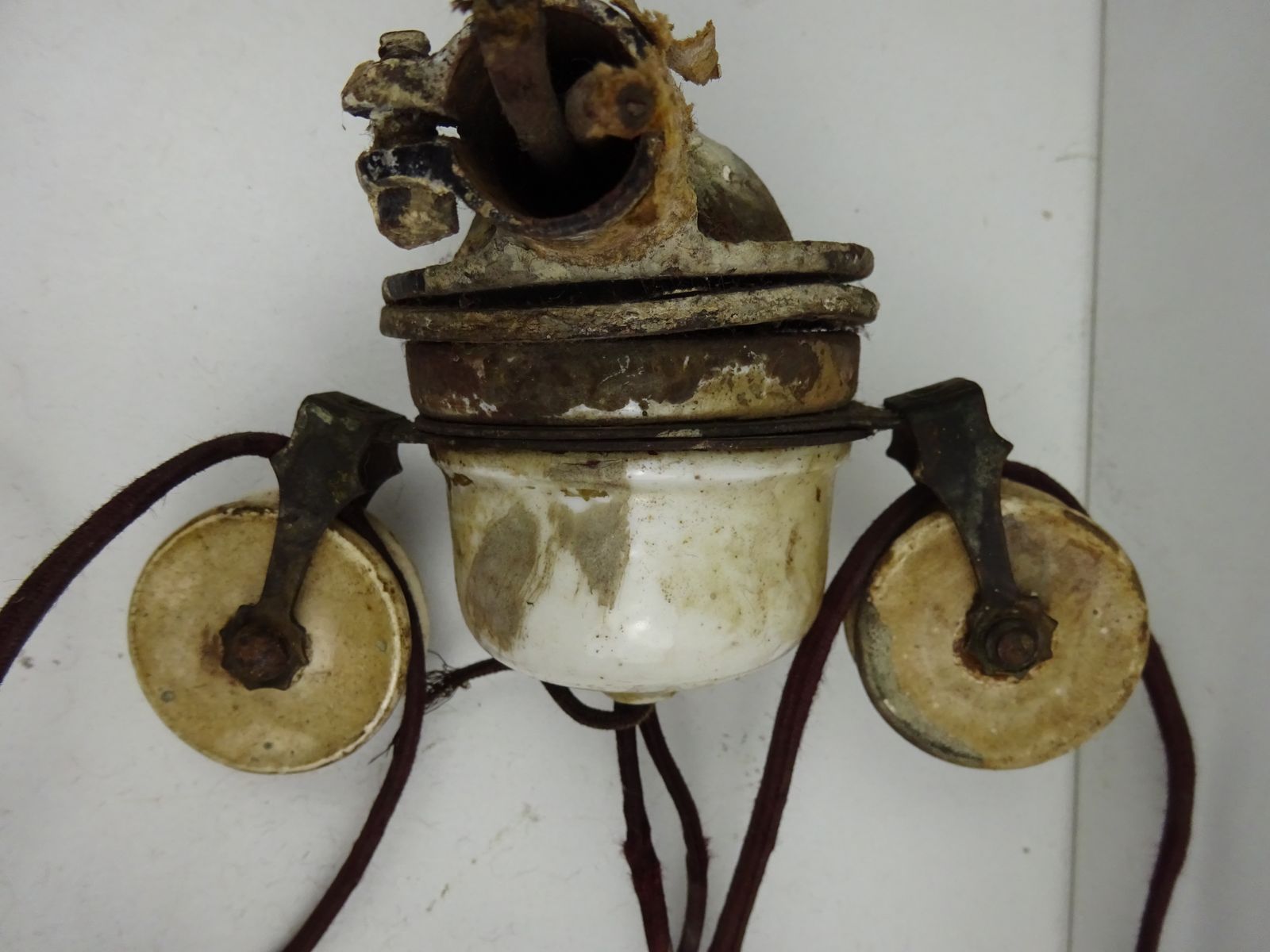 photo furniture Antique Early 1900s Brass Rise And Fall 2 Arm Light Fixture For Restoration And Rewire