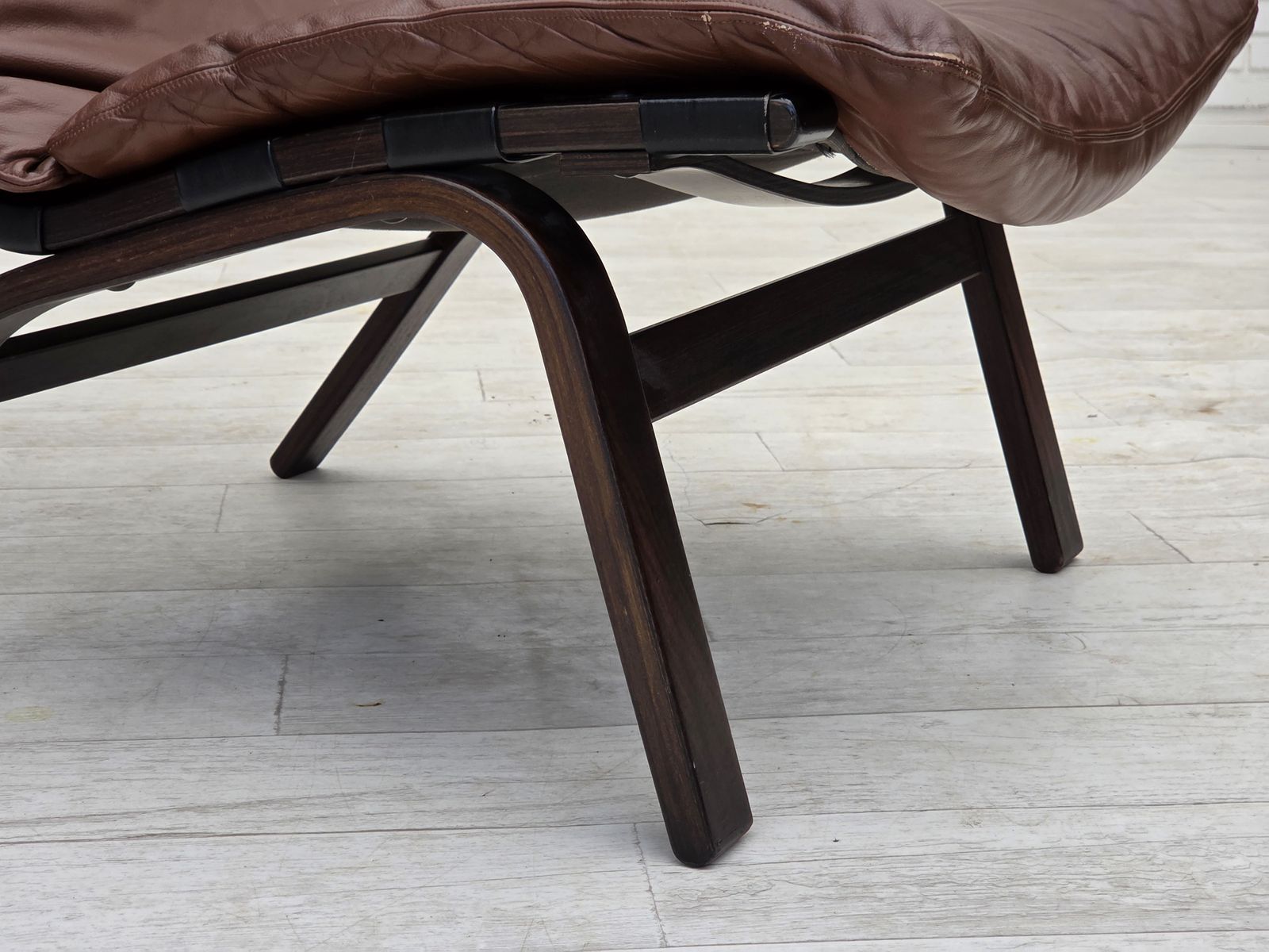 1970s, Danish Loungechair By Farstrup, Furniture Leather, Canvas, Bent Wood. photo vinterior