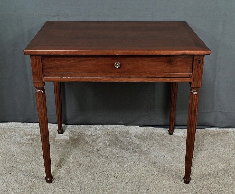 2620.0 Cabaret Table In Cuban Mahogany, Louis XVI Period – Late 18th Century photo