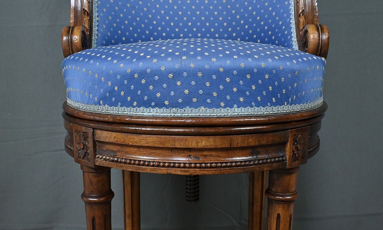 photo for sale Louis XVI Style Beech Swivel Harpist Chair – Early 20th Century