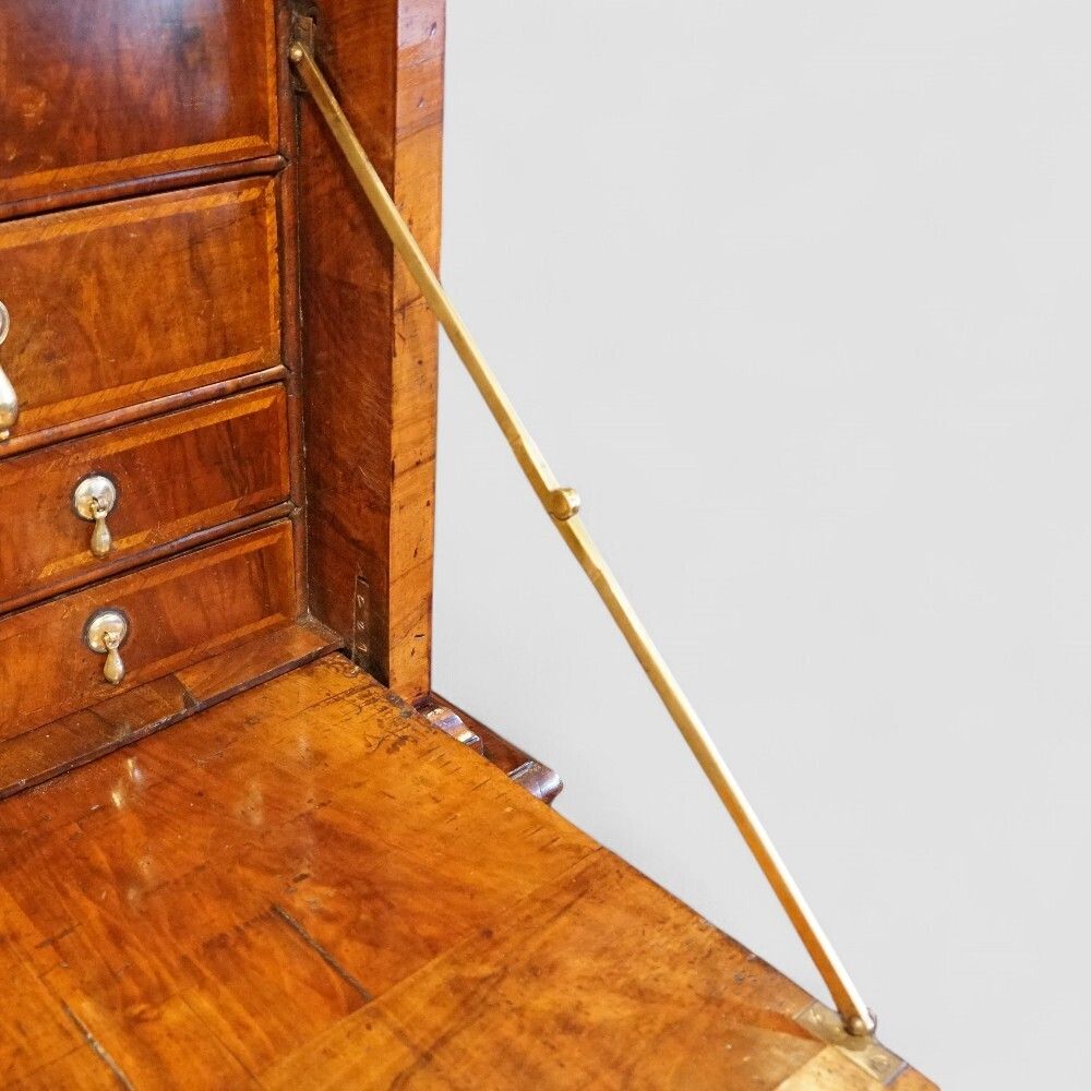 Early 18th Century Walnut Escritoire photo Furniture