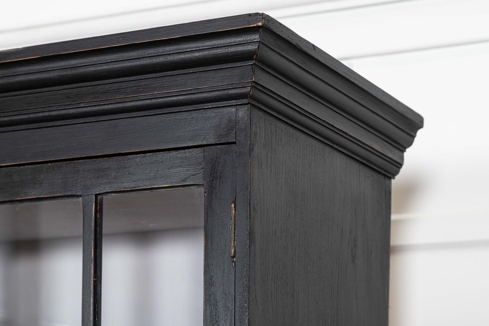 photo vintage Large 19thc English Ebonised Oak Glazed Cabinet