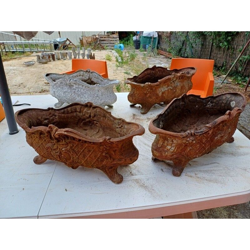 Set Of 4 Cast Iron Planters 1900 From Charleville   Mézières Rocaille Style photo for sale