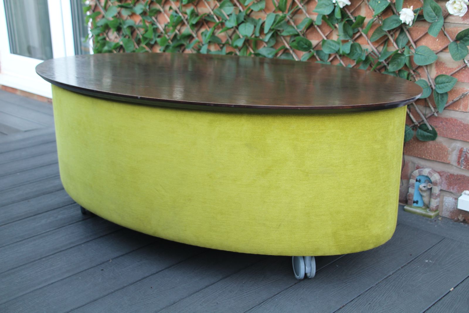 Fama Otis Lift Top Coffee Table In Pistachio