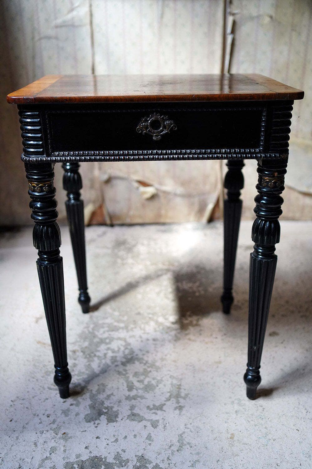 A Fine Late Regency/William IV Period Rosewood & Ebonised Side Table C.1825 35 photo Furniture