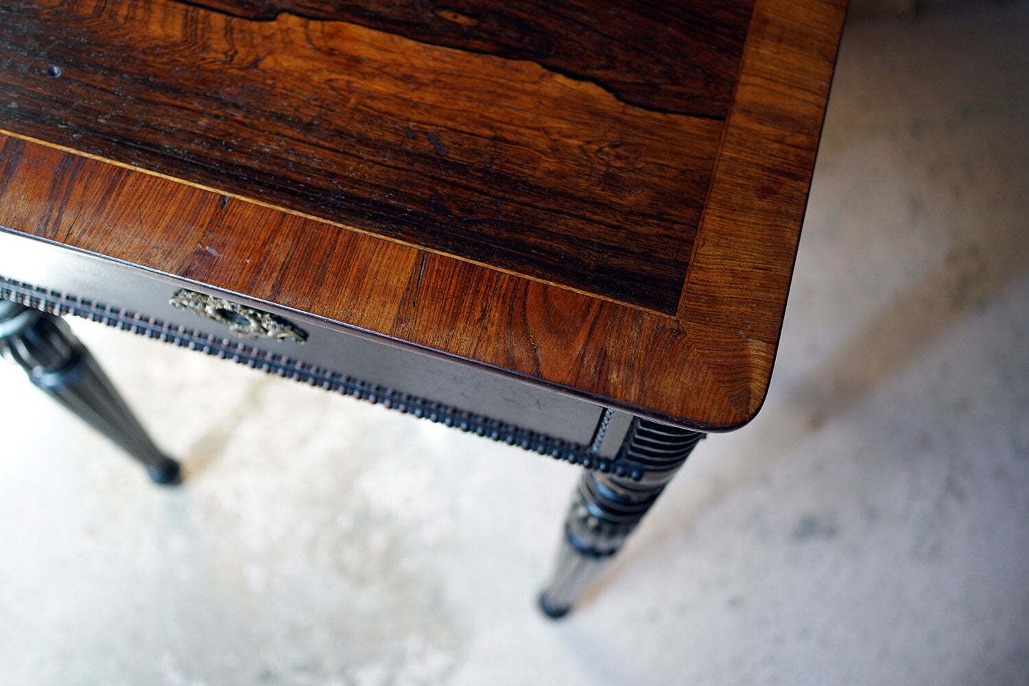 A Fine Late Regency/William IV Period Rosewood & Ebonised Side Table C.1825 35 photo vinterior