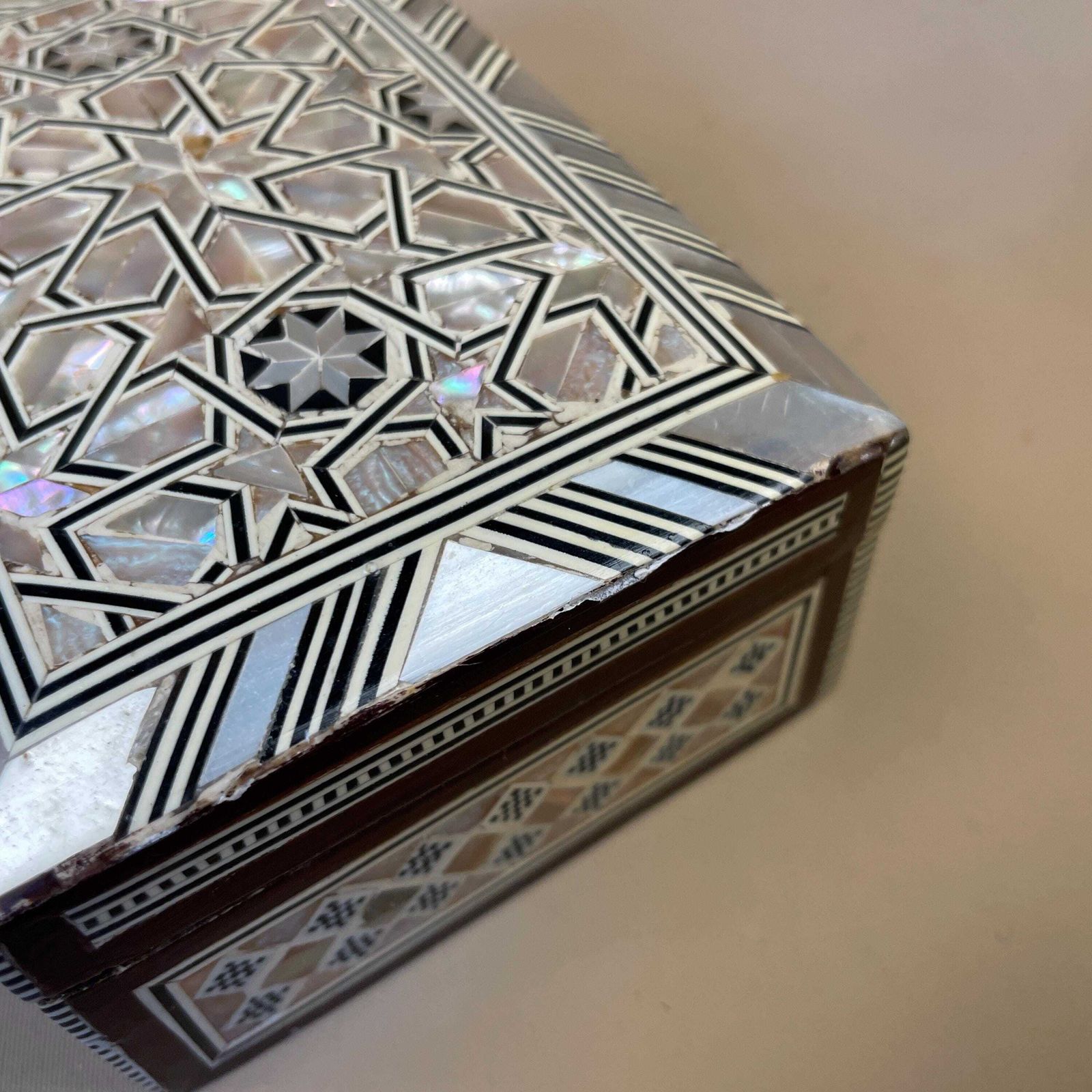 Vintage Wooden Mother Of Pearl Inlay Box Trinket Jewellery Middle Eastern Red Lining Rectangle photo 59.0
