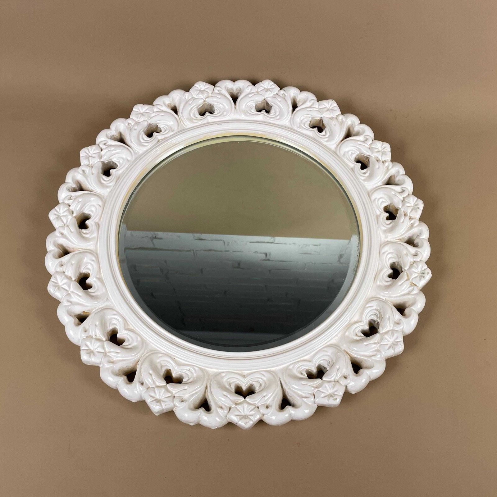 Vintage White Plaster Wall Mirror Medium Round Circle Ornate Detailed Frame Vanity Dressing Room Antique Bedroom Hallway photo furniture