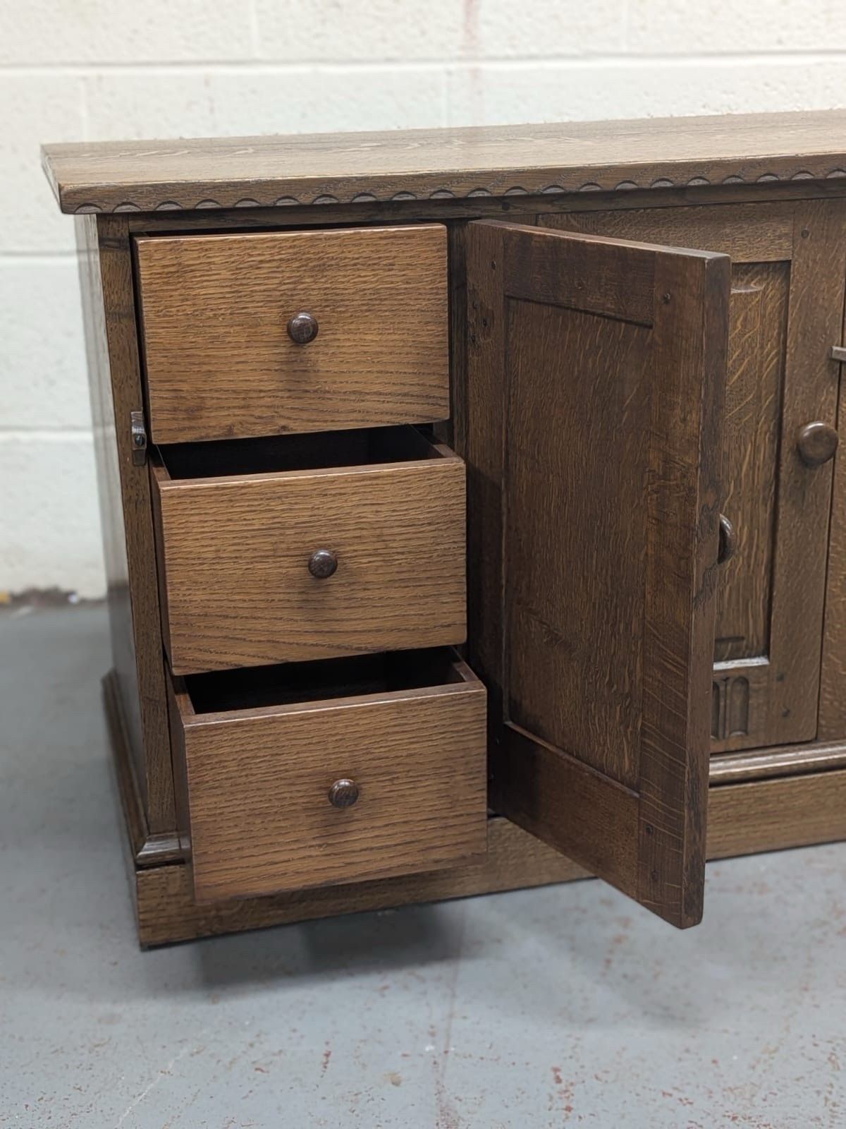 Nigel Griffiths Solid Oak Collectable Media Unit photo 550.0