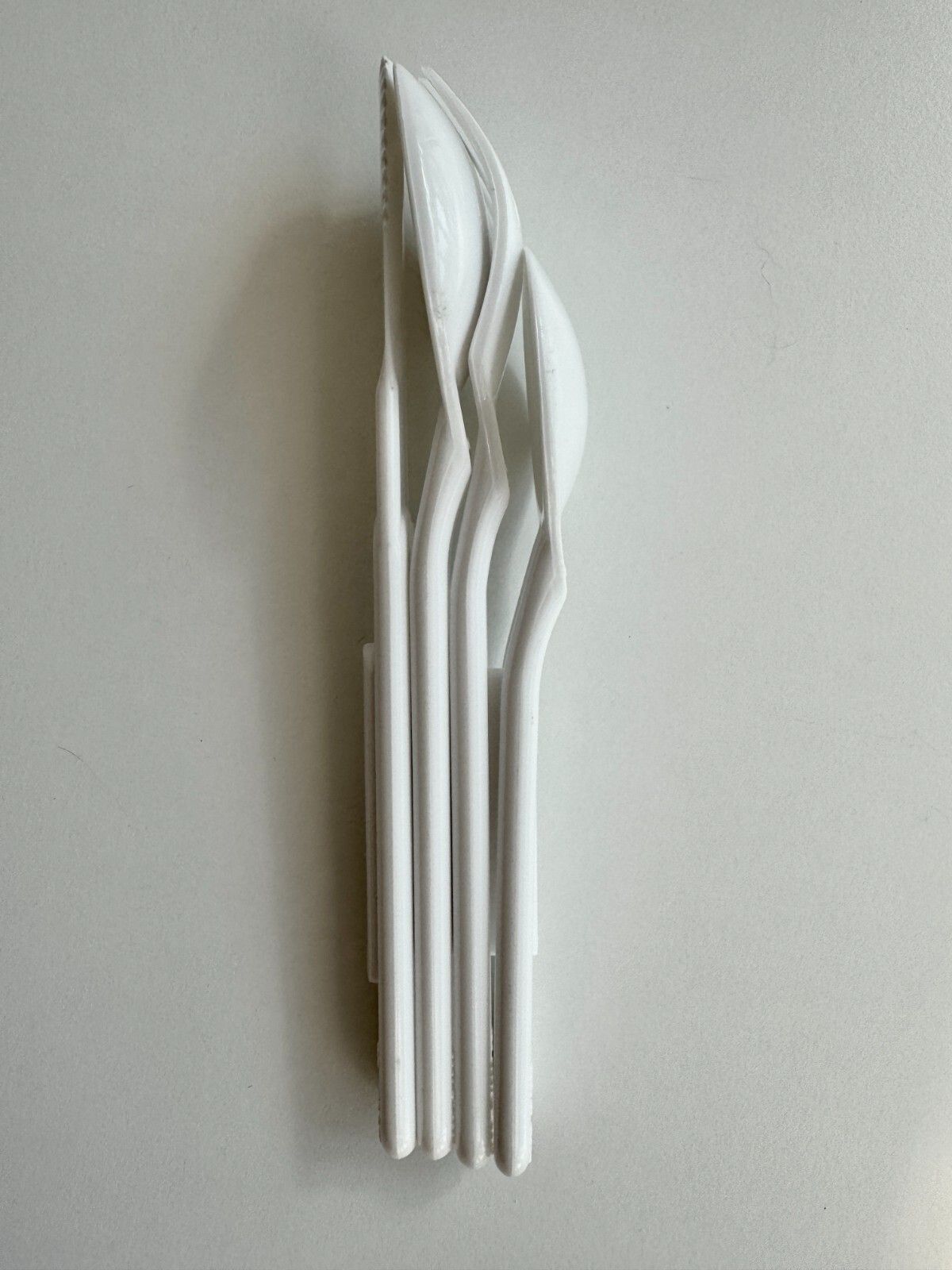 photo furniture Idg Marketing White Plastic Picnic Cutlery Sets 1986