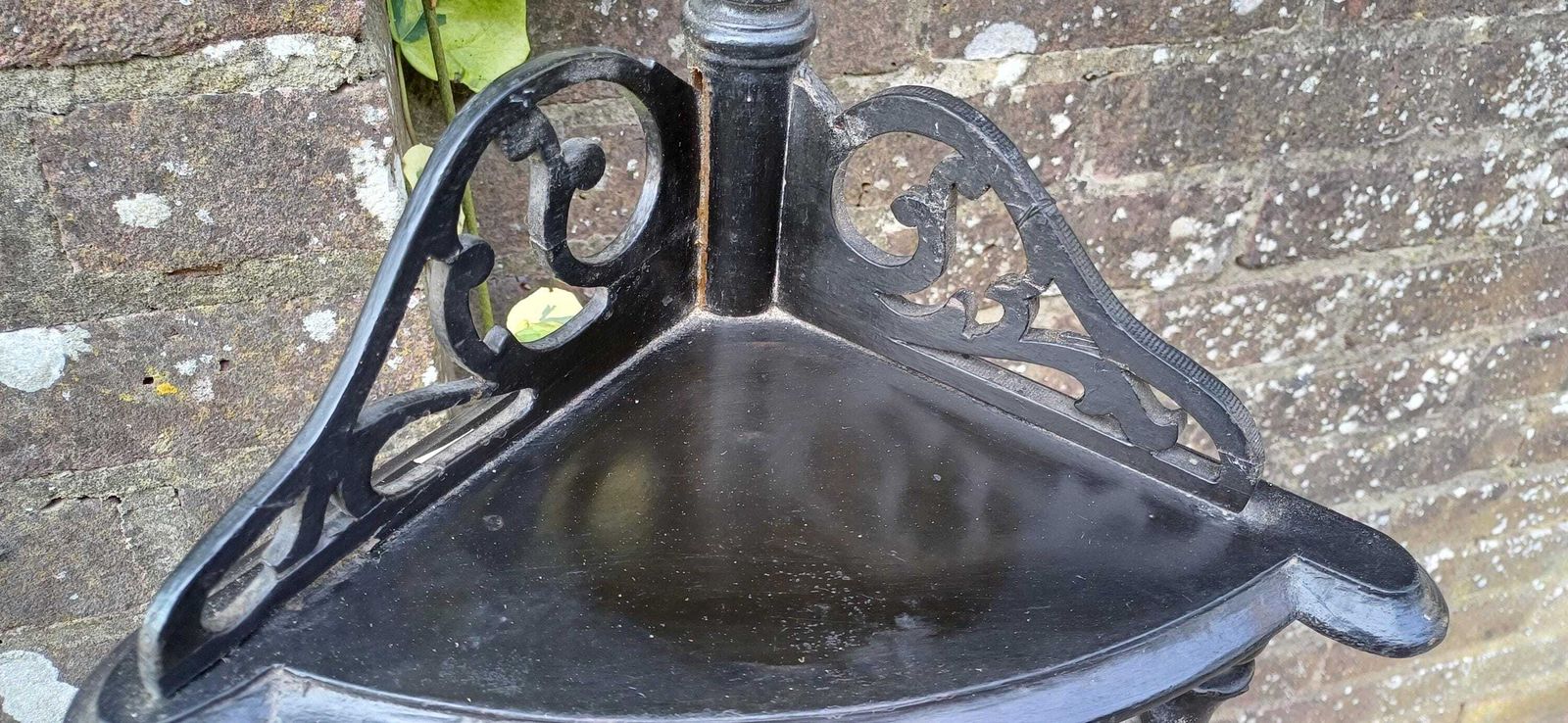 Antique Black Lacquered Effect Corner étagère With Barley Twist Legs 4 Tier Victorian Gothic Display Shelf Unit | Ornate Carved Top Wot Not photo for sale