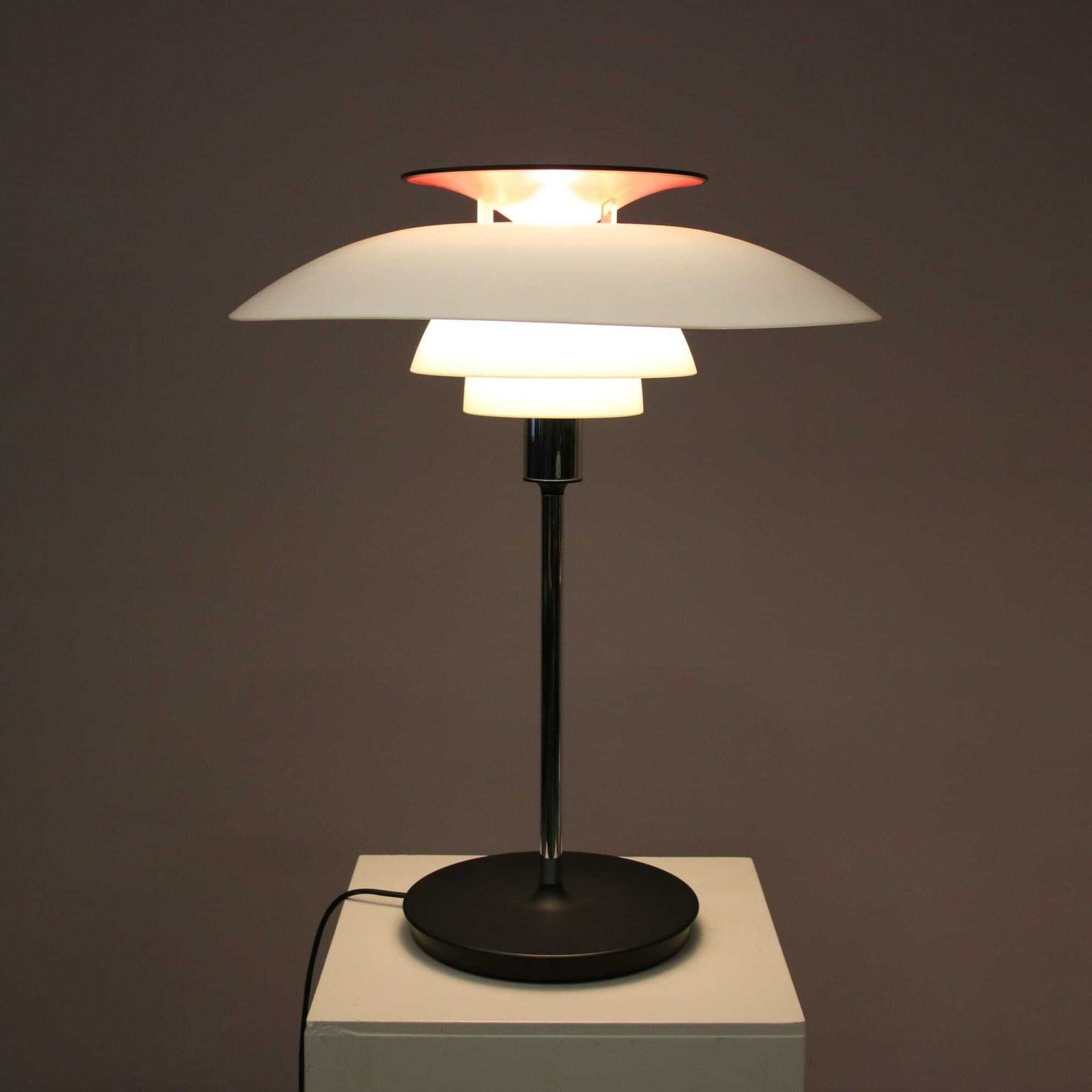 1970s Poul Henningsen “Ph80” Table Lamp For Louis Poulsen, Denmark photo Lighting
