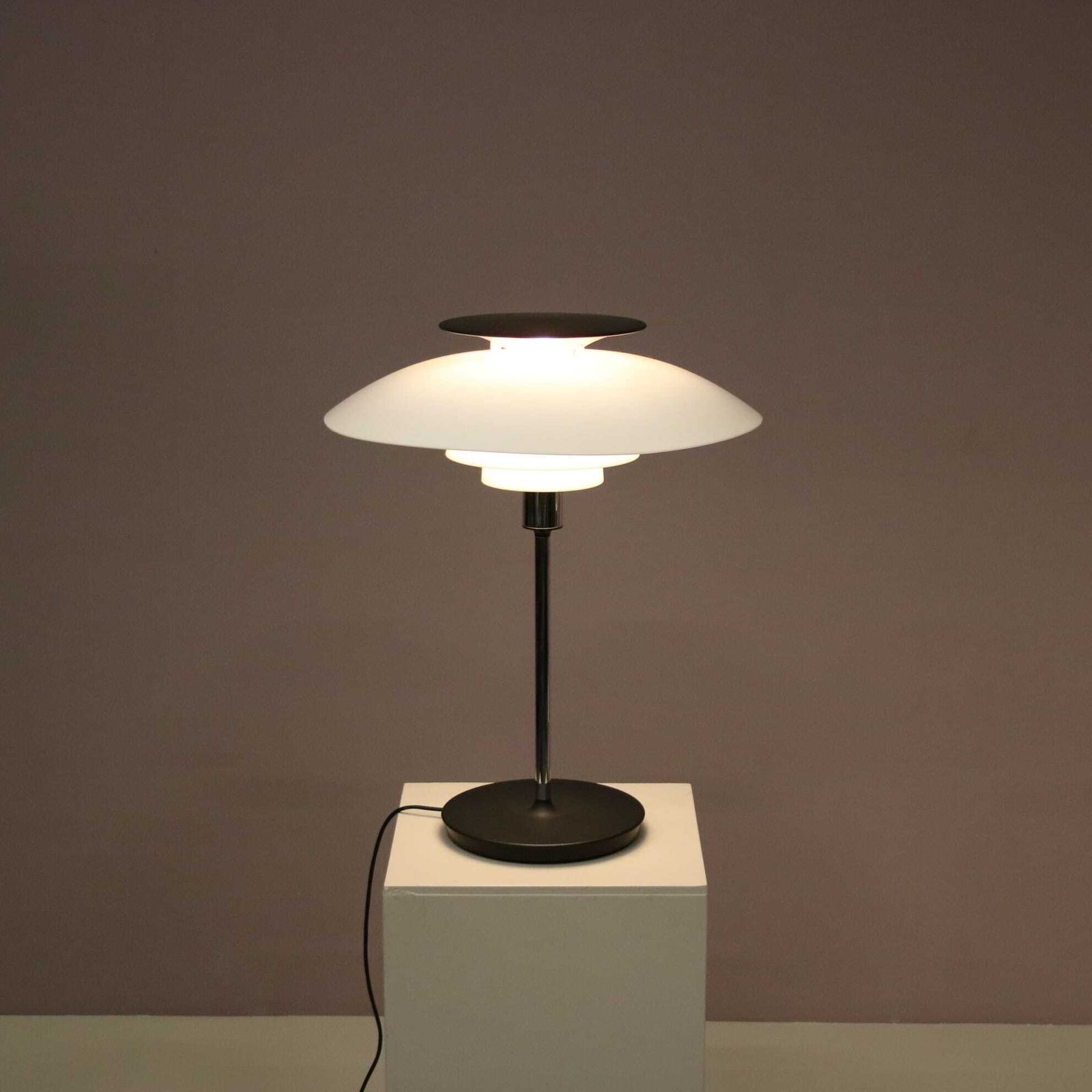 1970s Poul Henningsen “Ph80” Table Lamp For Louis Poulsen, Denmark photo 600.0