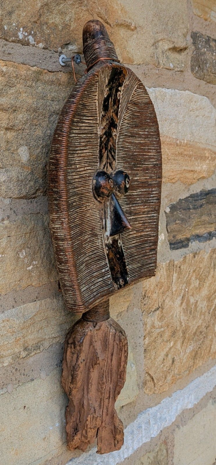 Mahongwe Reliquary Guardian Gabon photo furniture
