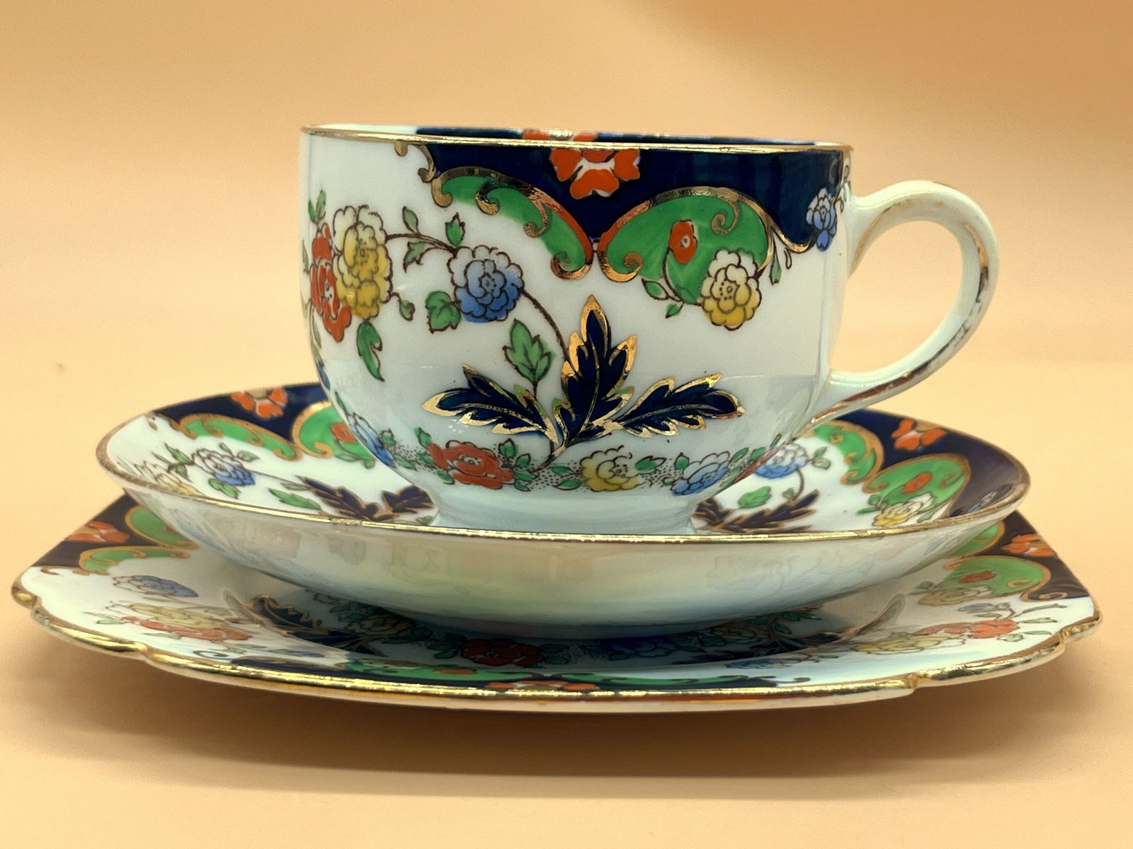 photo furniture Vintage Royal Albert Crown China Bognor Design Tea Cup, Saucer & Side Plate Trio. No. 7466.