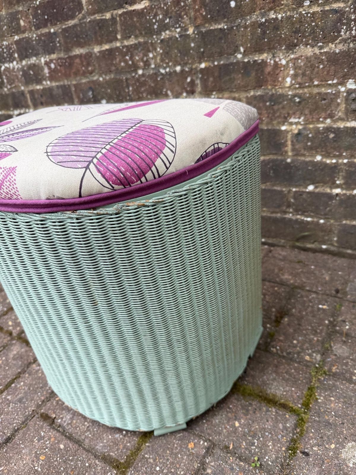 Vintage Lloyd Loom Laundry Basket – Mint Green Painted Ottoman With Leaf Print Seat, Storage Seat, Mid Century Utility Charm, Painted Stool photo Furniture