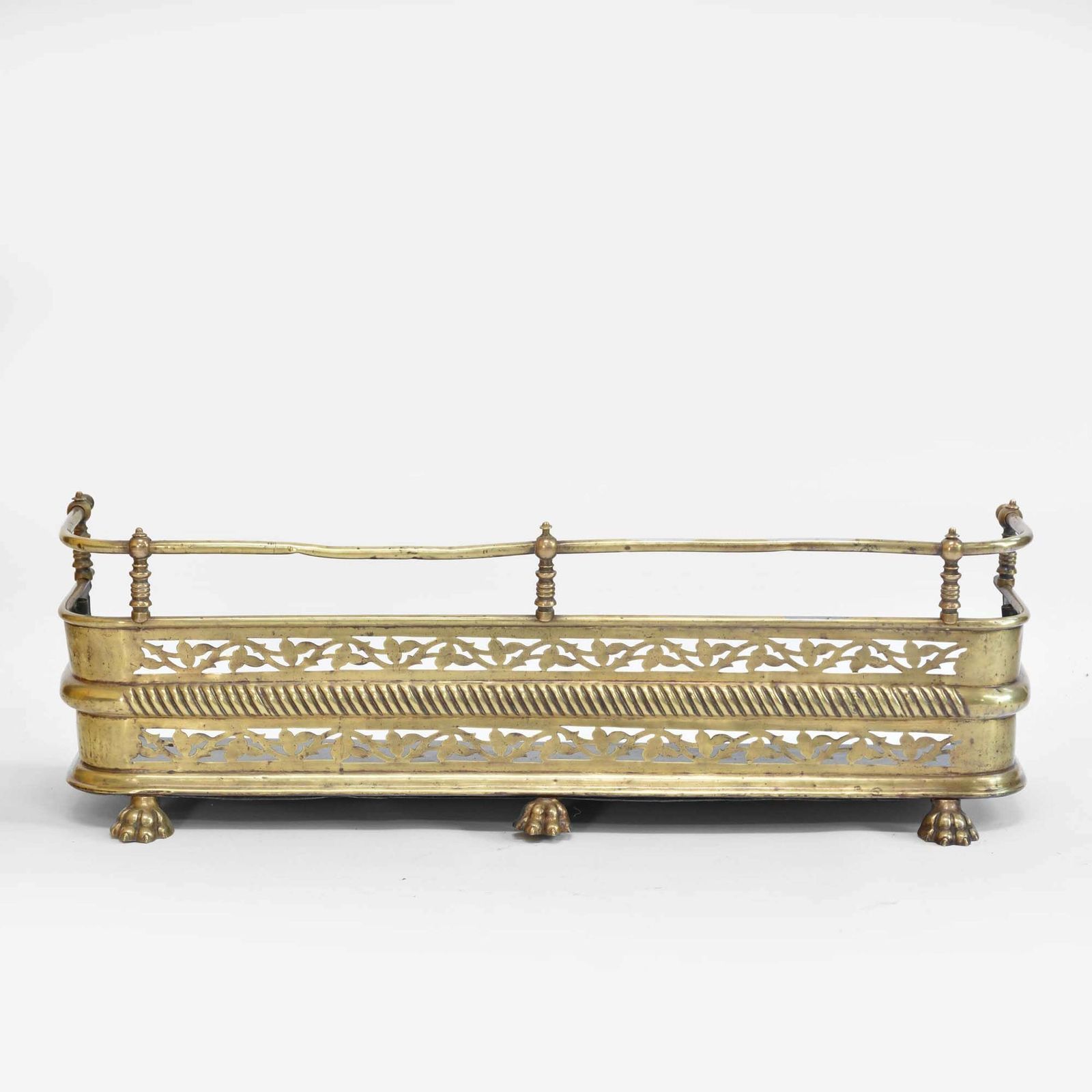 19th Century Brass Fender, 1800s photo vinterior