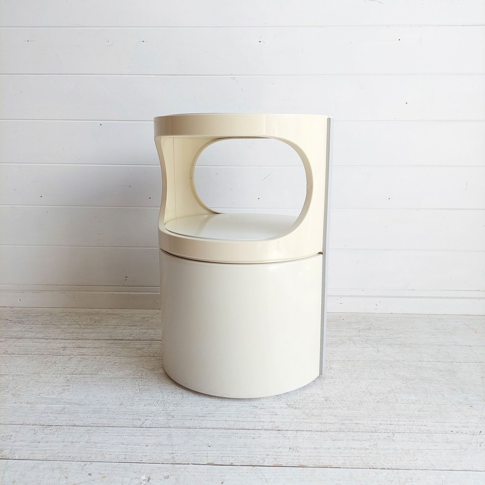 photo vintage Mid Century  Plastic Side Table Space Age Nightstand Marc Held  Flair, France  Holland 970s