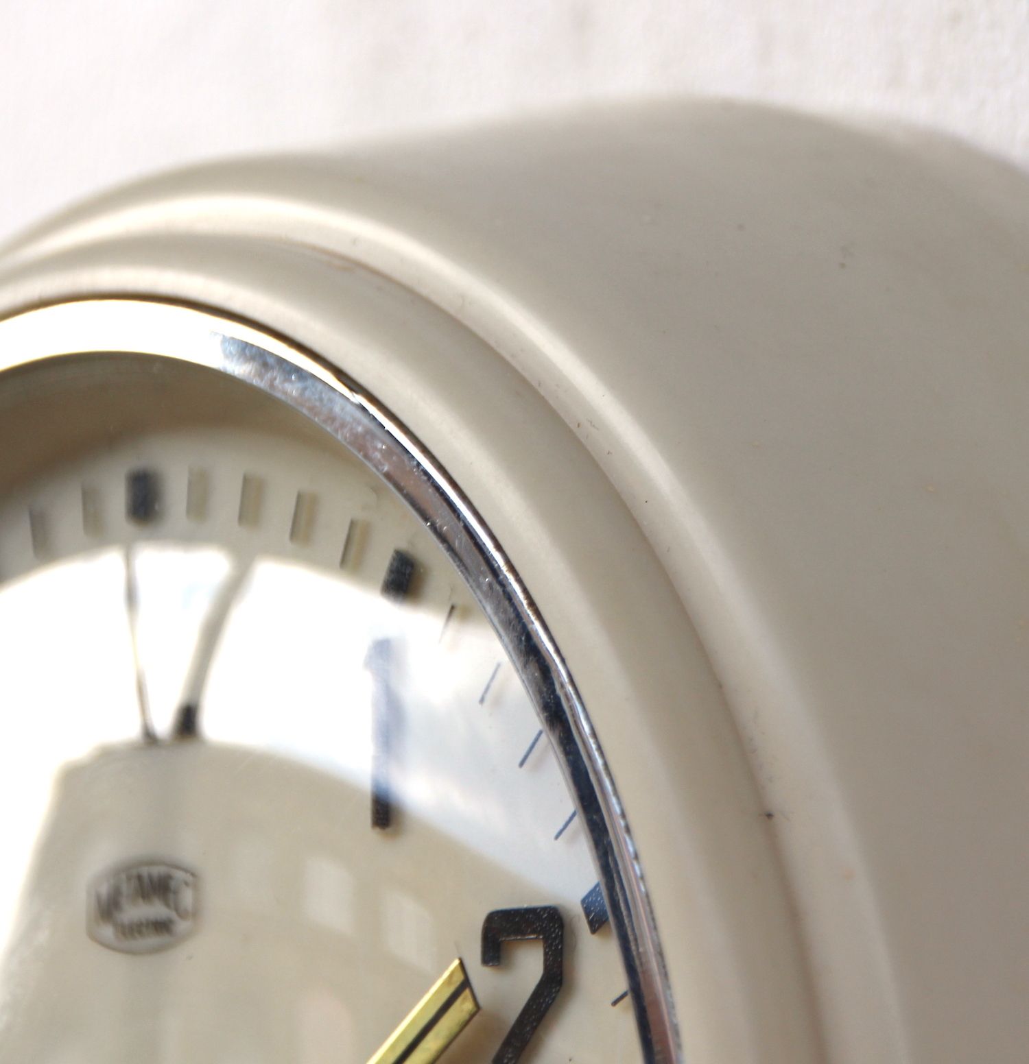 photo vinterior 1950s British Bakelite Vintage School / Commercial Wall Clock. Fully Guaranteed