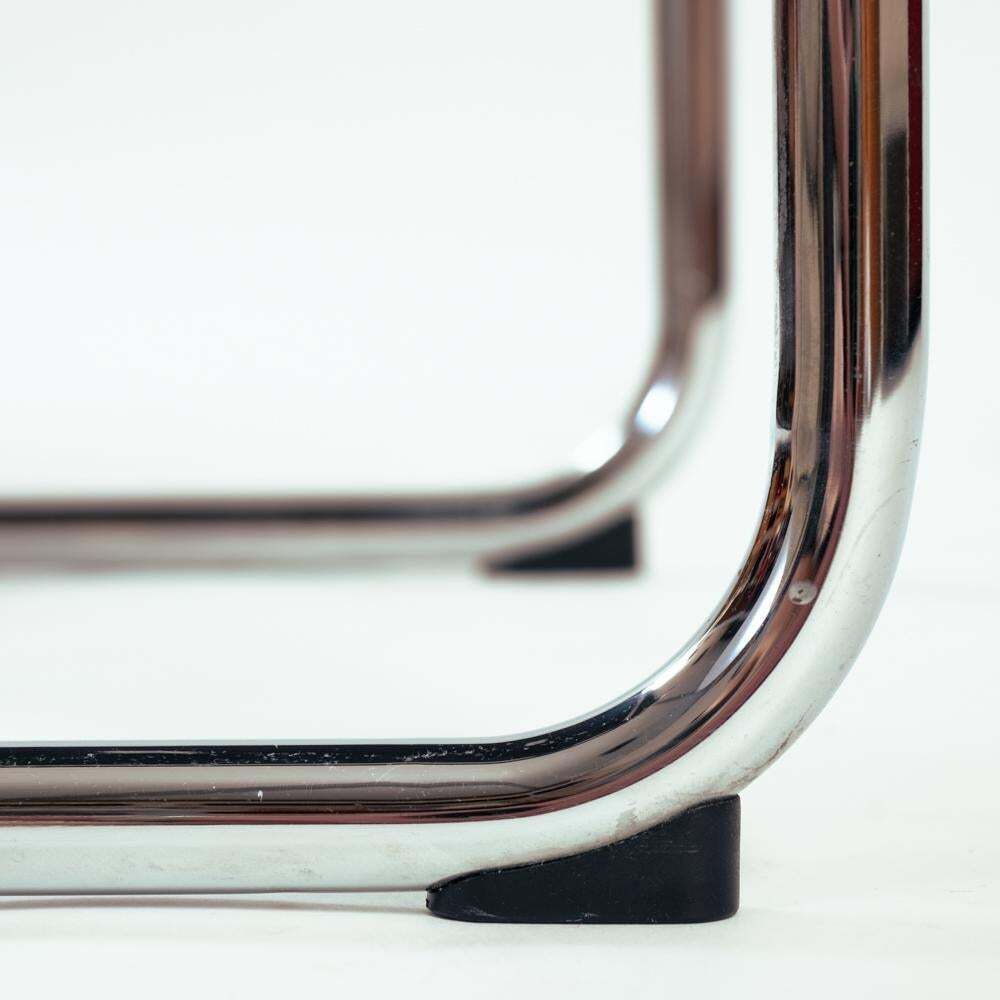 654.0 Mg5 S34 Bauhaus Mart Stam, Marcel Breuer Cantilever Black Leather Chair photo