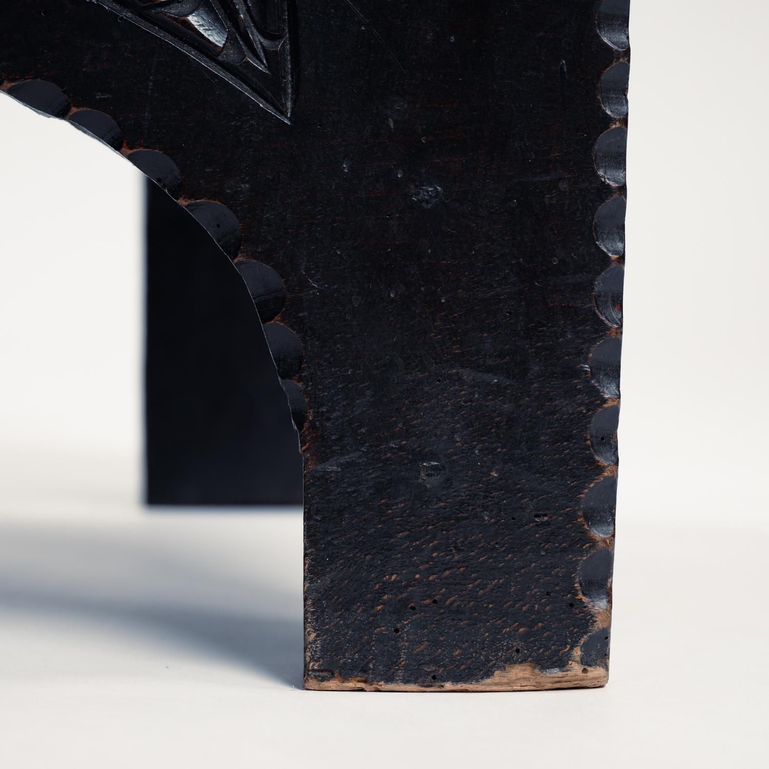 Antique Medieval Walnut Sculptural Arm Chair With Floral Carvings, 17th Century photo vintage