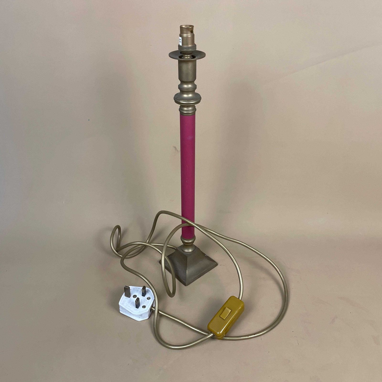photo for sale Vintage Burgundy Red & Gold Brass Metal Lamp Side Light Bedside Table Lamp Thin Slim Column Pillar Square Base