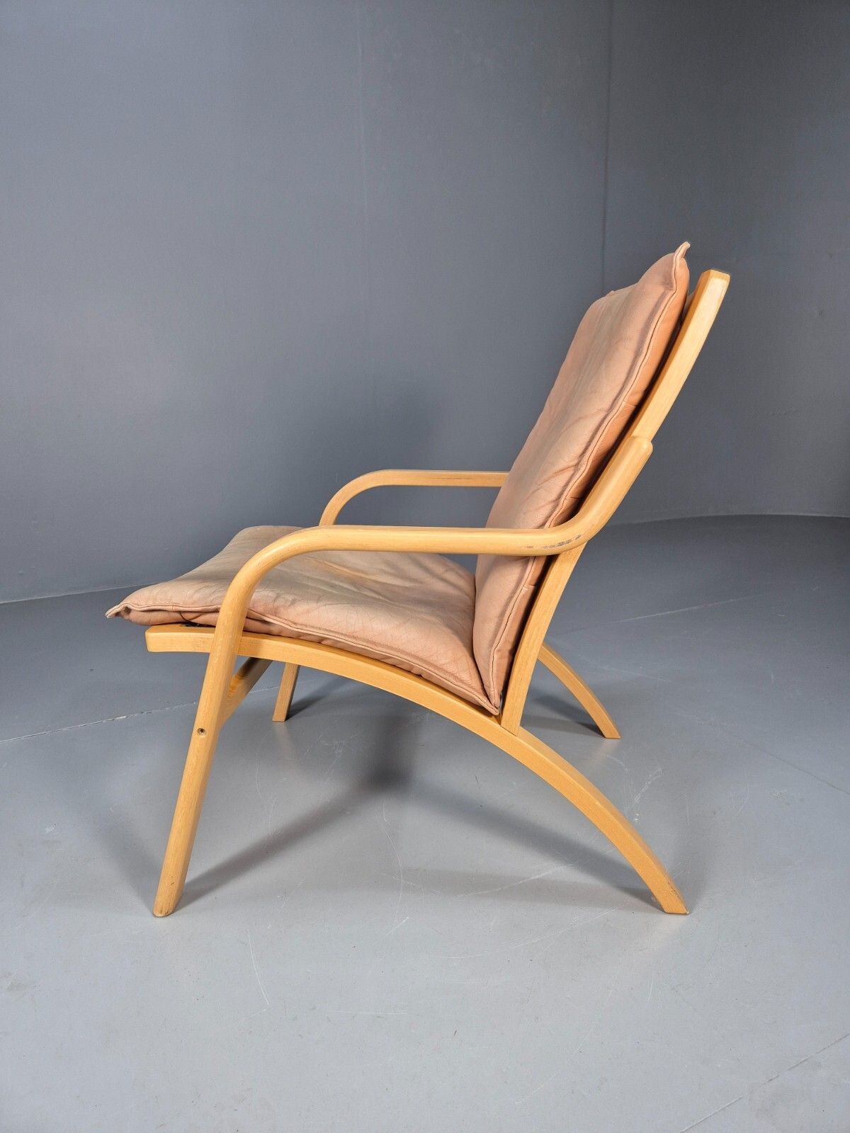 photo vinterior Vintage Stouby  Tan Leather And Bentwood Lounge Chair 1980s Retro Eb9293 Mben