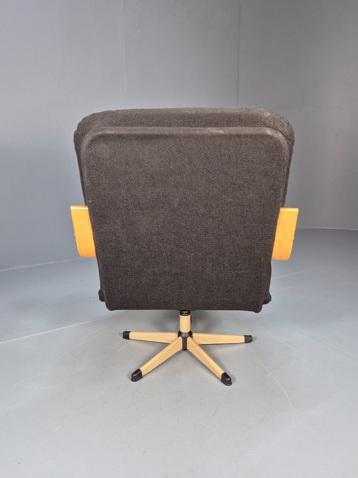 photo vinterior Vintage Danish Black Leather And Vinyl Swivel Chair 1980s Retro Mcm Eb9296 Mswi