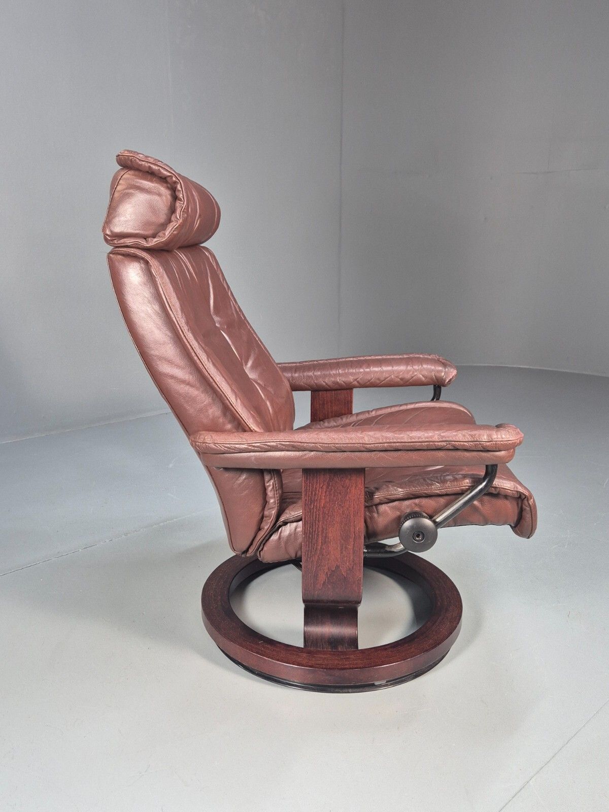 Brown Leather Ekorness Stressless Swivel Reclining Chair Vintage Eb9279 Mswi photo vintage