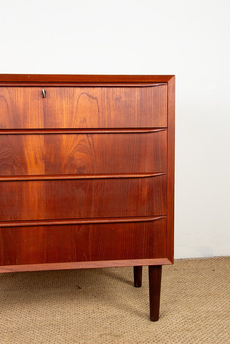 Commode 4 tiroirs en teck, Danemark, années 1960. photo Mobilier