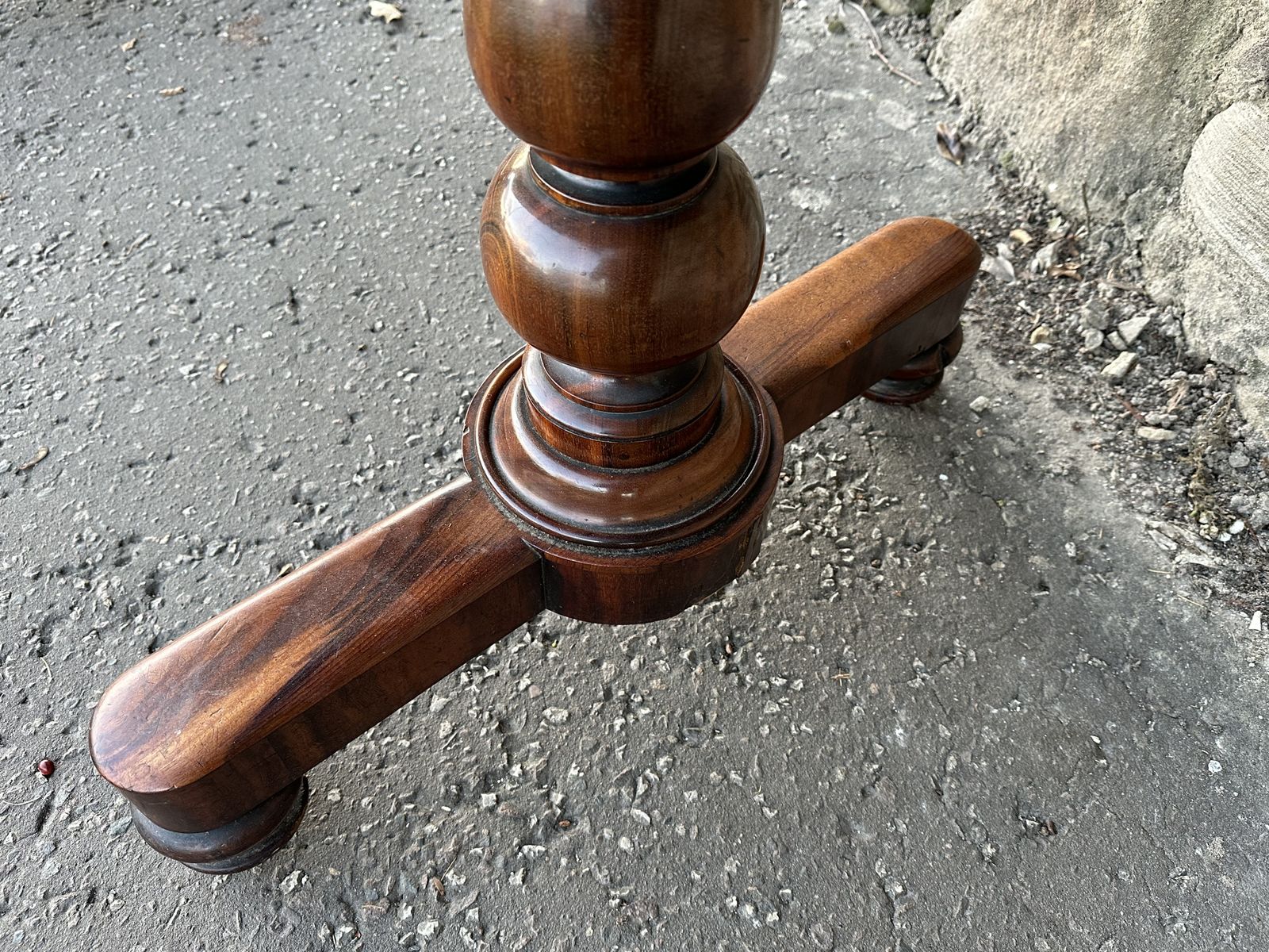 An Impressive George IV Goncalo Alves 'Pillar End' Library Table Attributed To Gillows C.1830 photo Furniture