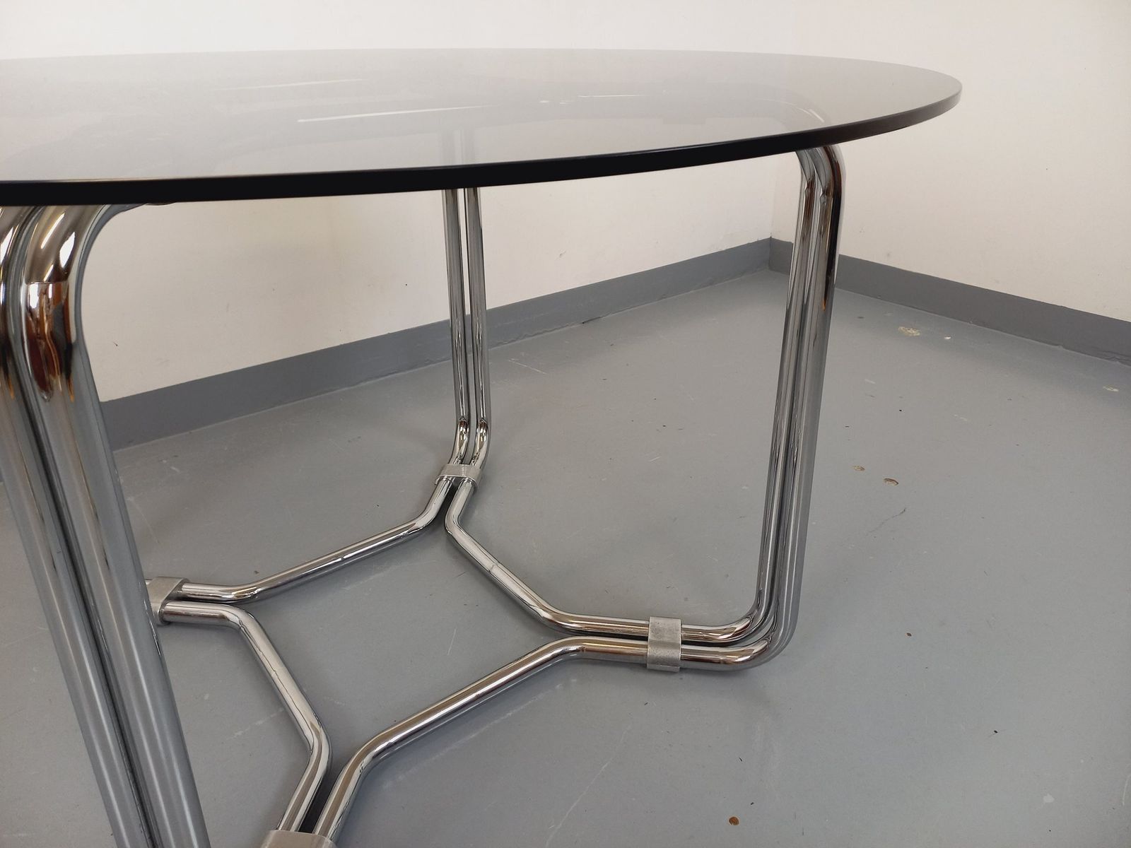Space Age Round Table In Smoked Glass And Chrome Metal photo vintage