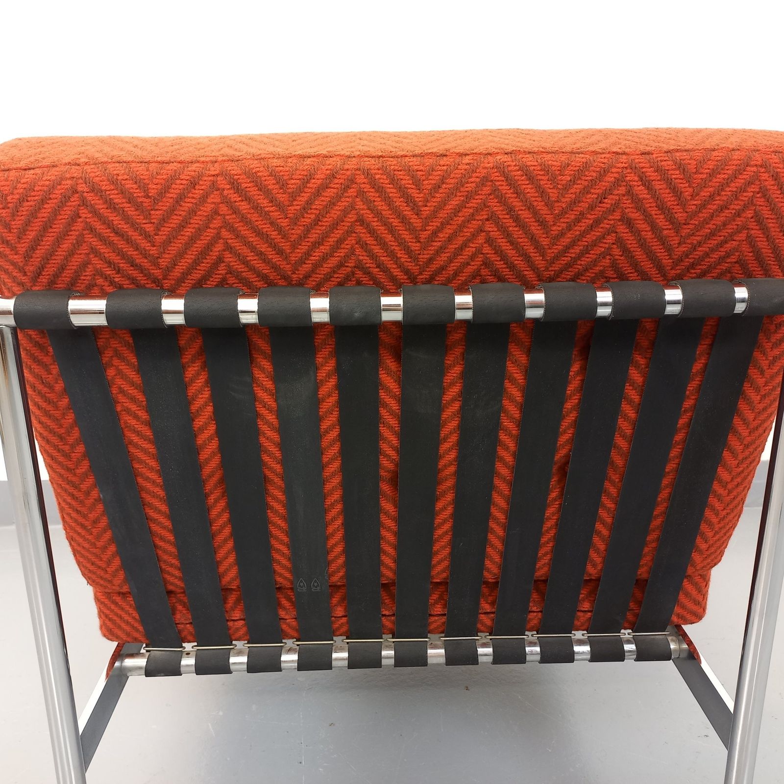photo vintage Modernist Armchair In Chromed Metal And Wool Fabric