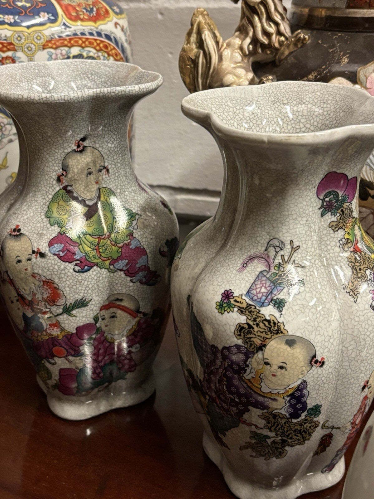 photo furniture Collection Of Chinese Vases, Oriental