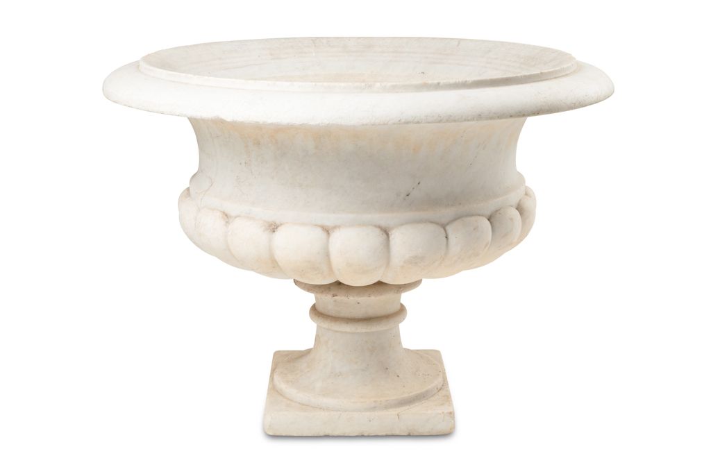 Vase Médicis à Panse Gaudronnée Et Col évasé En Marbre. Circa 1880 photo for sale