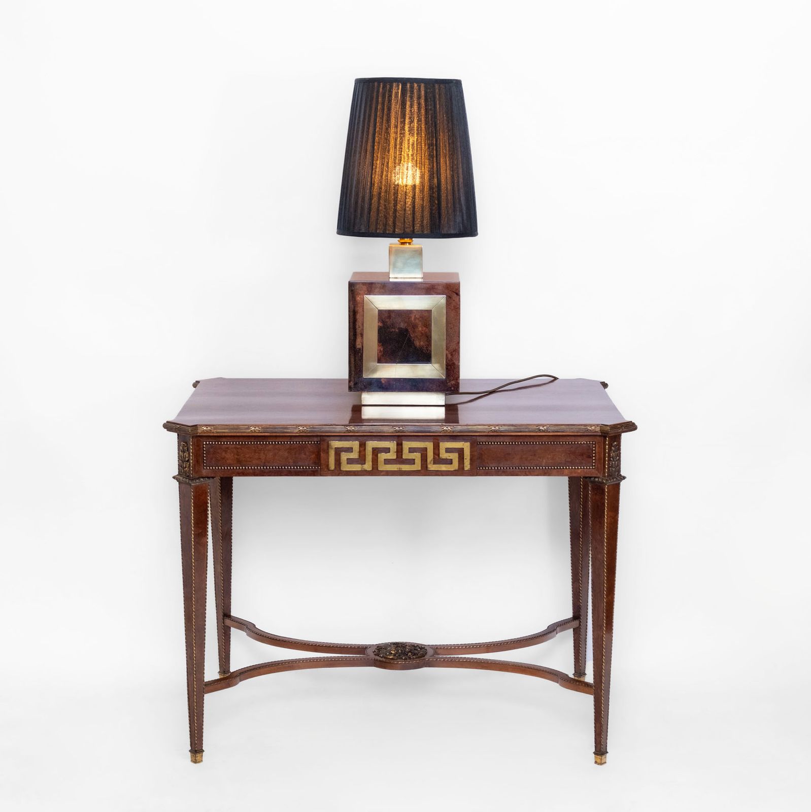 photo vintage Italian Lacquered Vellum & Brass Large Table Lamp And Shade Attr Aldo Tura 1960