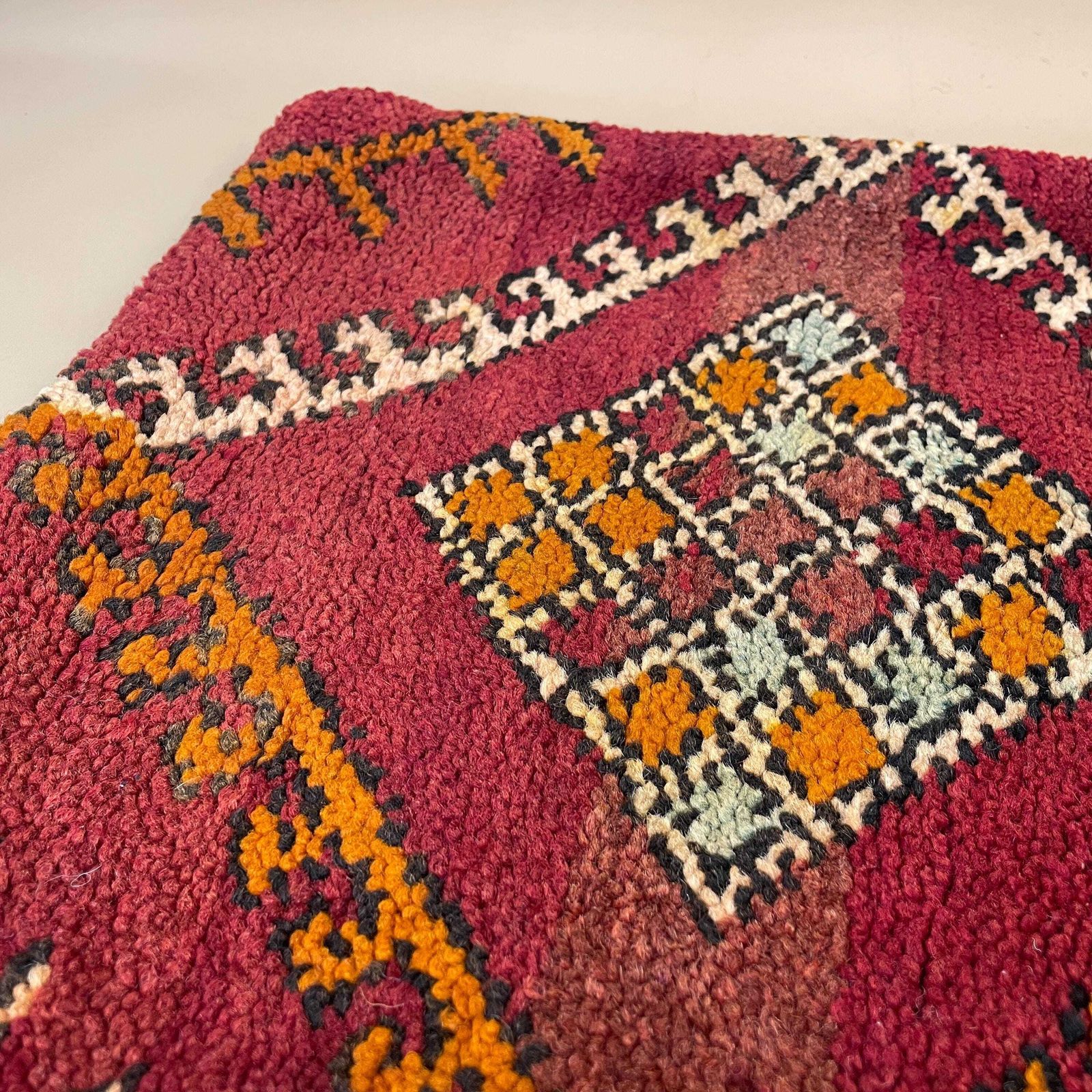 Moroccan Kilim Cushion Antique Carpet Pillow Feather Handmade 60x40cm Geometric Feather Filled Handwoven Red Traditional Rectangle Vintage photo vintage