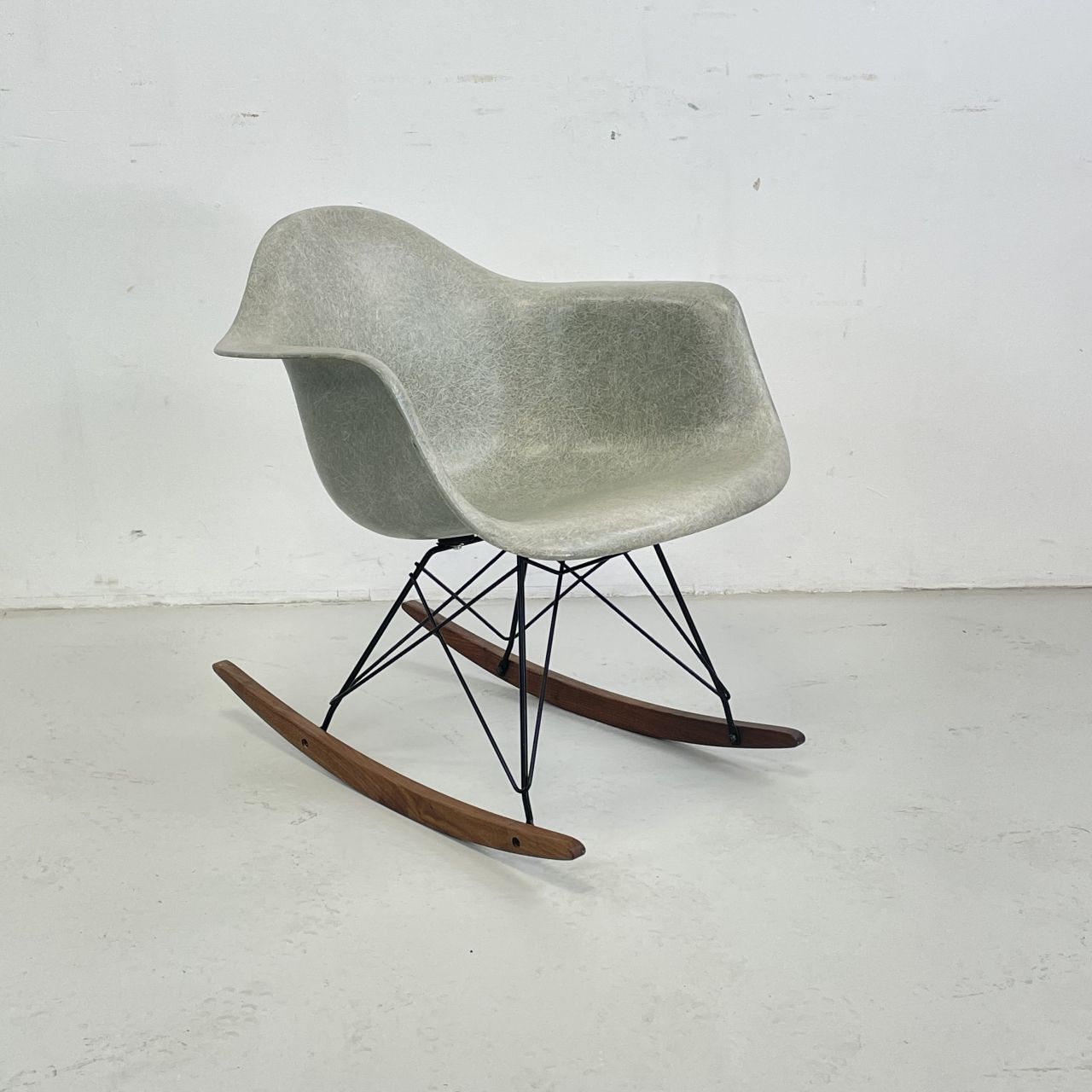 Eames Herman Miller 1950s Rar Rocking Chair In Seafoam Green