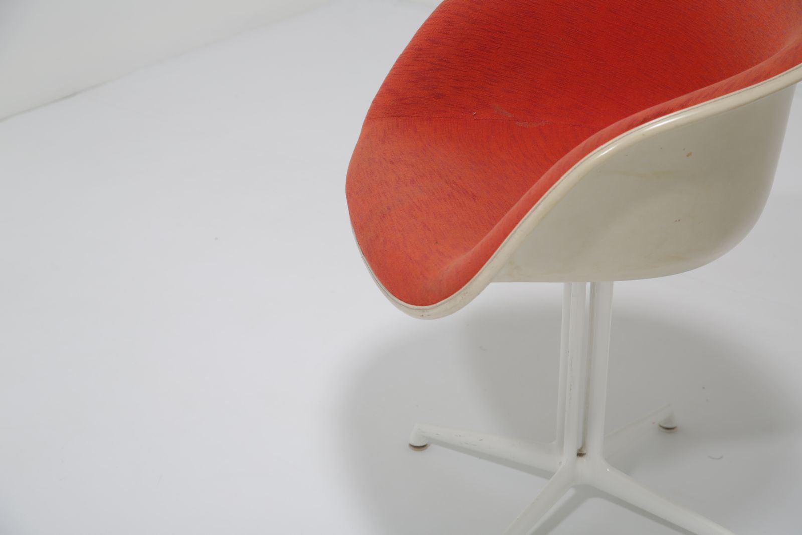 photo for sale Charles & Ray Eames For Herman Miller: Pair Of ‘La Fonda’ Armchairs, USA, 1960s
