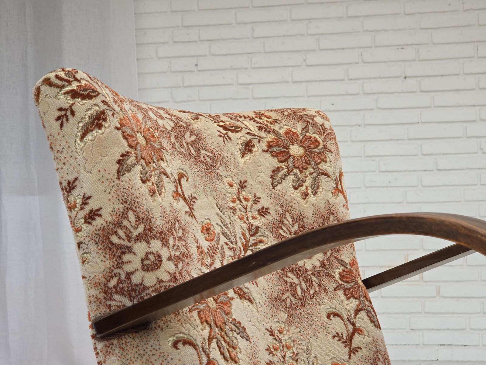 Ca. Jaren 1950, Deense Art Deco Fauteuil, Meubelvelours, Beukenhout, Opnieuw Bekleed. photo 950.0