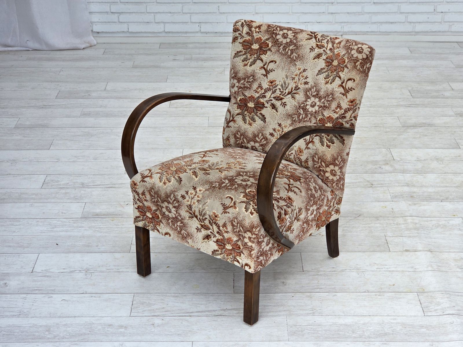 photo vintage Ca. Jaren 1950, Deense Art Deco Fauteuil, Meubelvelours, Beukenhout, Opnieuw Bekleed.