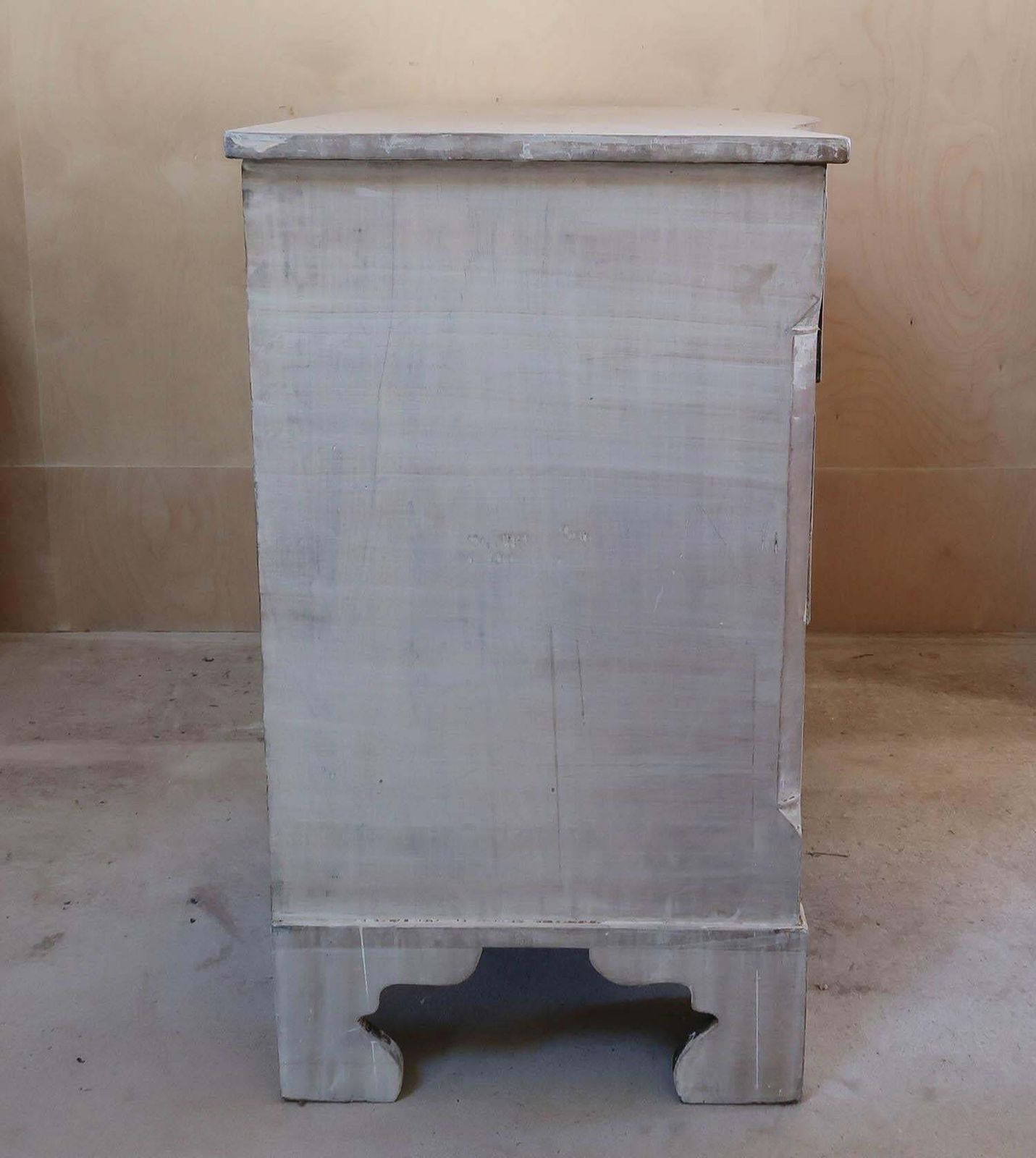 Antique Bleached Mahogany Serpentine Fronted Chest Of Drawers, English C.1780 photo 1400.0