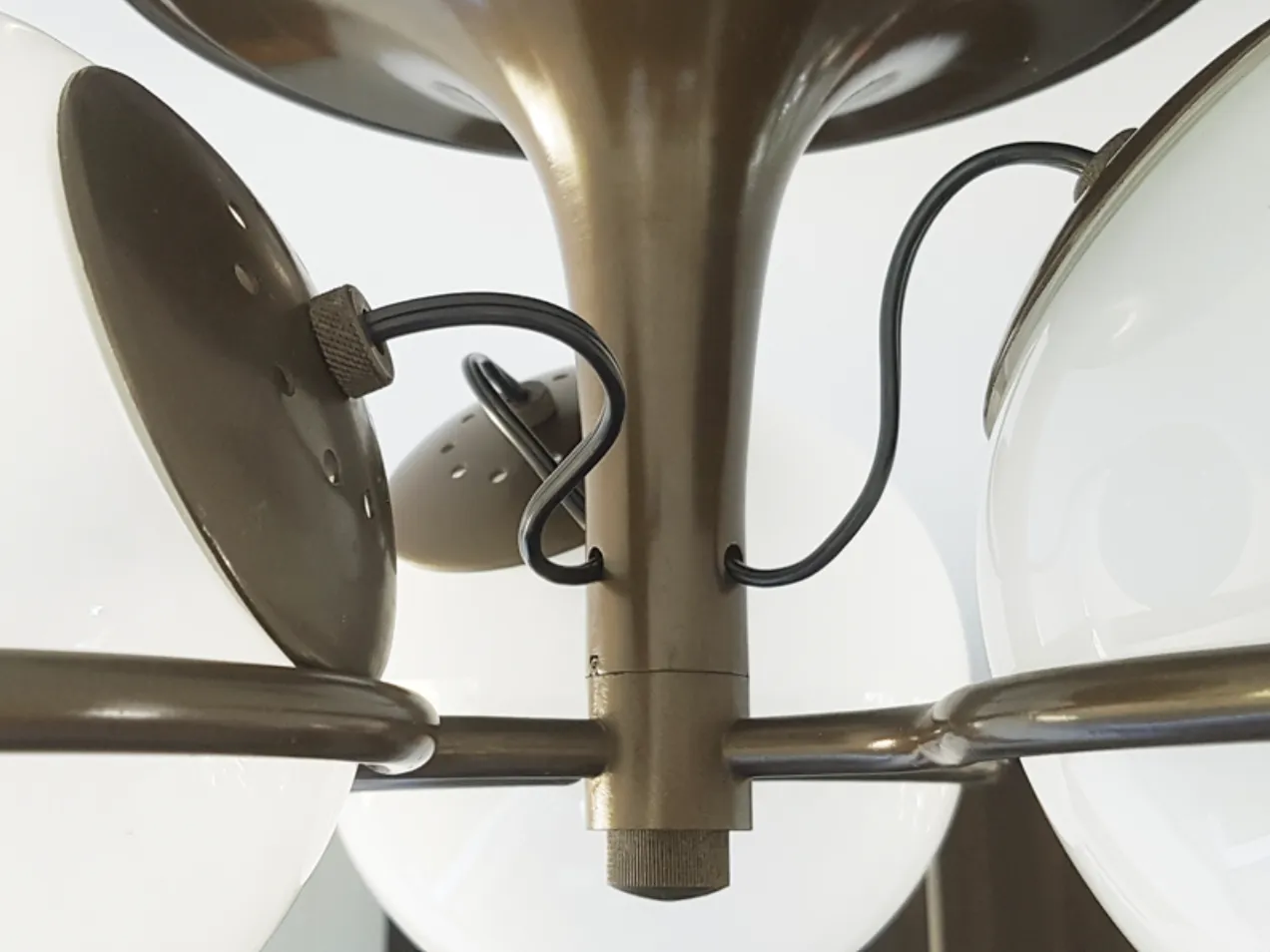 photo vintage Brown And Bronze Metal 2042/3 Ceiling Lamp With Sandblasted Glass Shades By Sarfatti For Arteluce, 1963