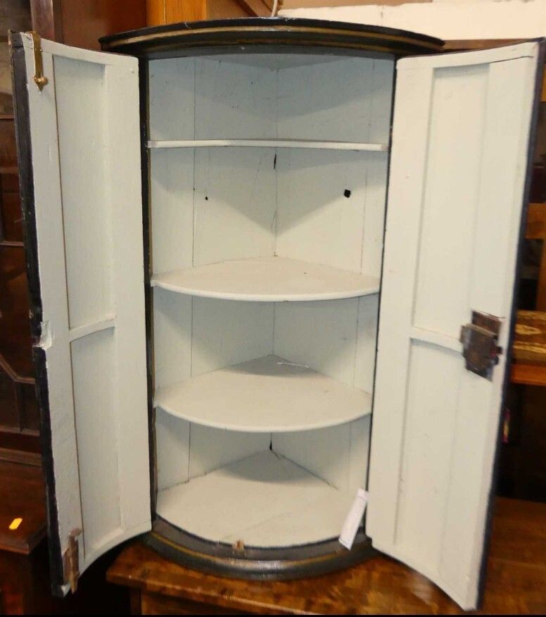 George III Chinoiserie Lacquered And Gilt Decorated Bowfront Hanging Corner Cupboard photo for sale