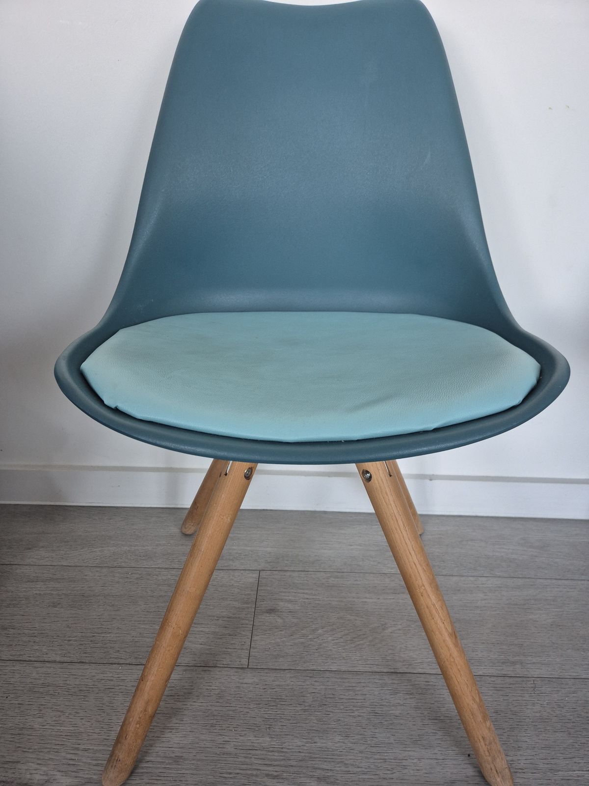 Set Of 4 Dining Table Chairs With Wooden Legs And Padded Seats   Teal photo Furniture