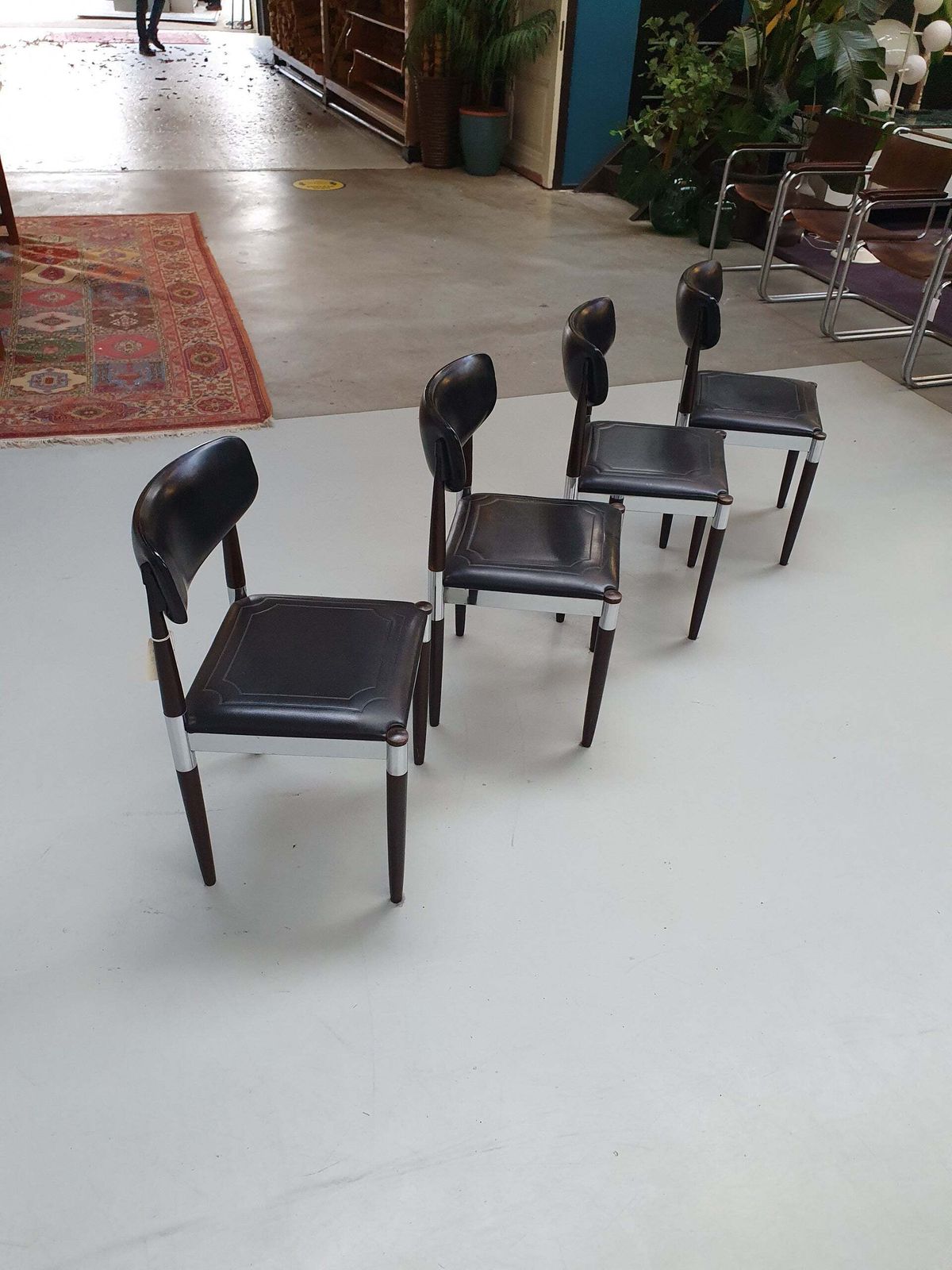 4 X Retro Dining Chair Chrome, Wood ,Vinyl. Very Good Condition. photo Furniture